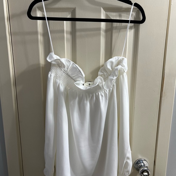 Tuckernuck Marguerite Off The Shoulder Blouse - Picture 5 of 5